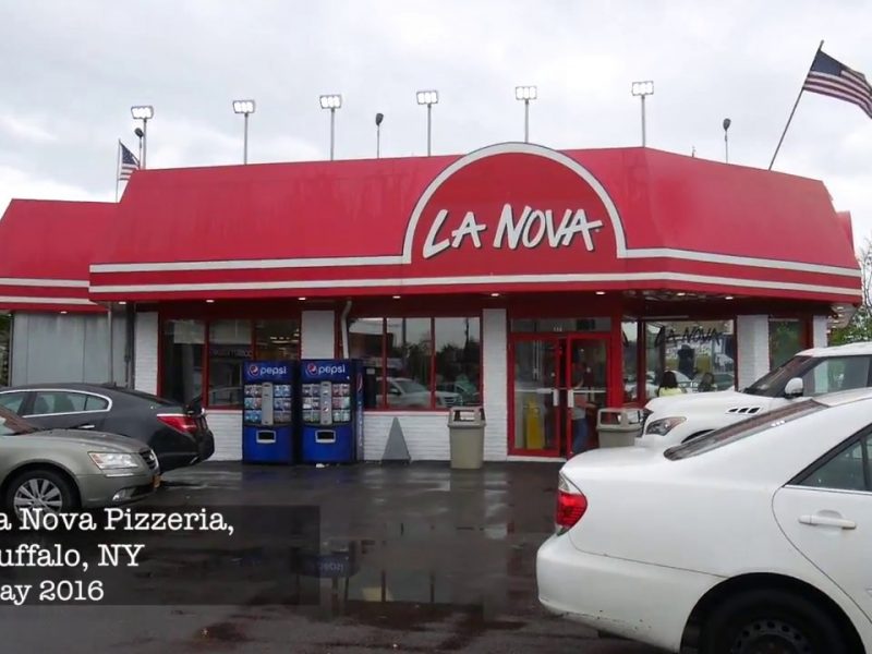 Chicken Wing Review/QB Comparison:  La Nova Pizza