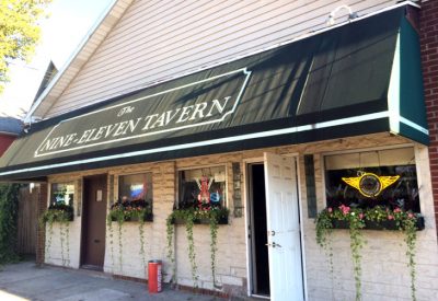 Chicken Wing Review/QB Comparison: Nine Eleven Tavern