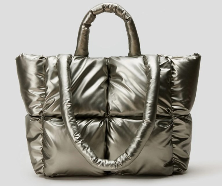 Totes & Hobos at Ounamei