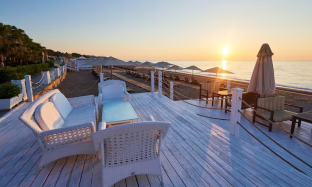 small luxury hotel 