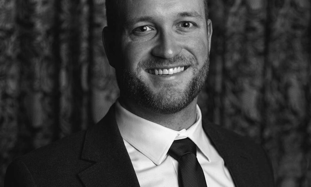 Garret Barnes: His Career, Personal Life, and Connection to Pam Bondi