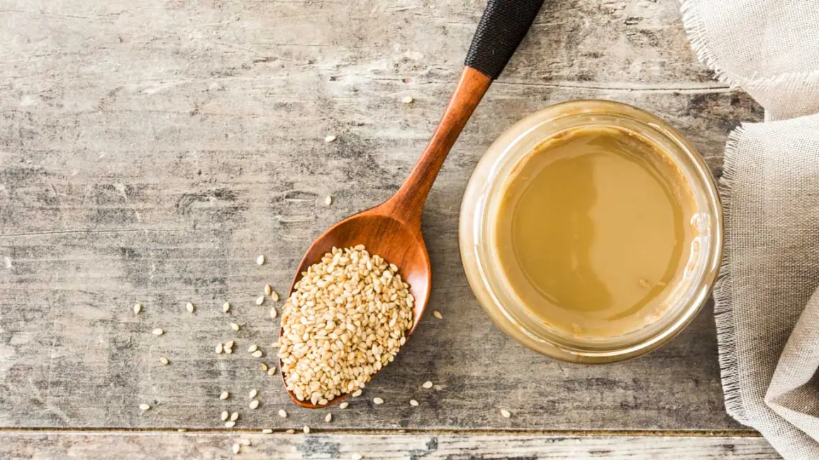 Tahini: A Complete Guide to Its Benefits, Uses, Nutrition, and Culinary Appeal