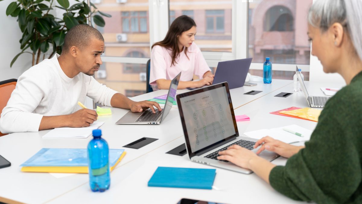 Collaborative knowledge creation